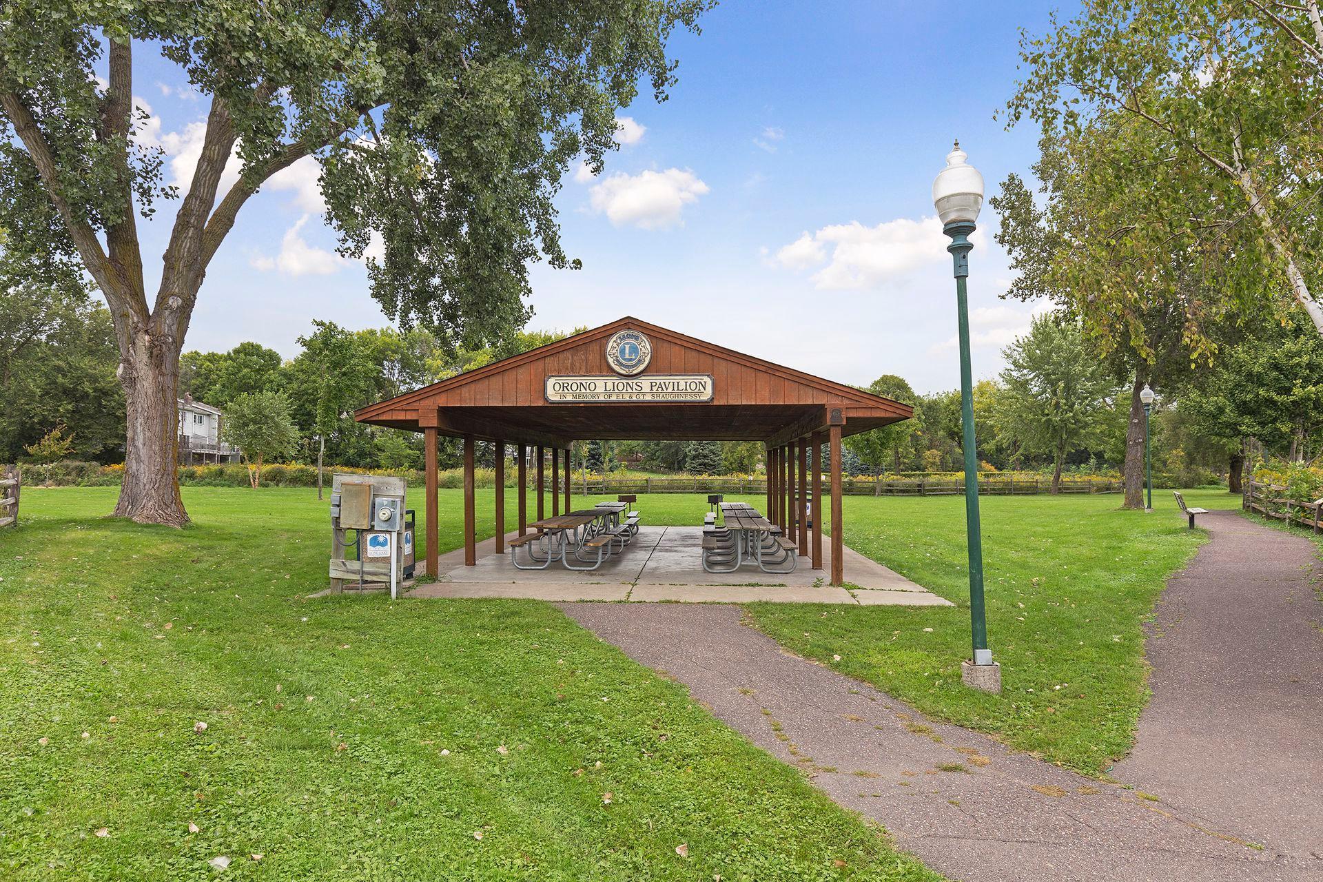 1575 Long Lake Boulevard