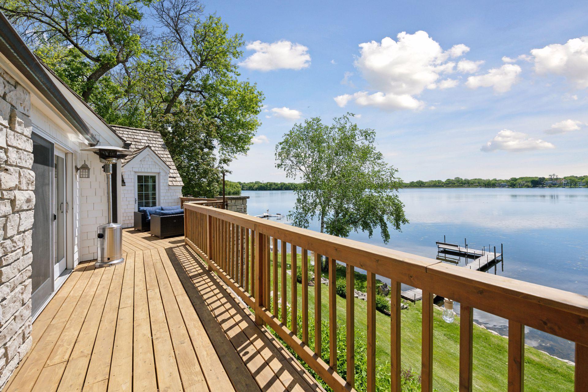 1575 Long Lake Boulevard