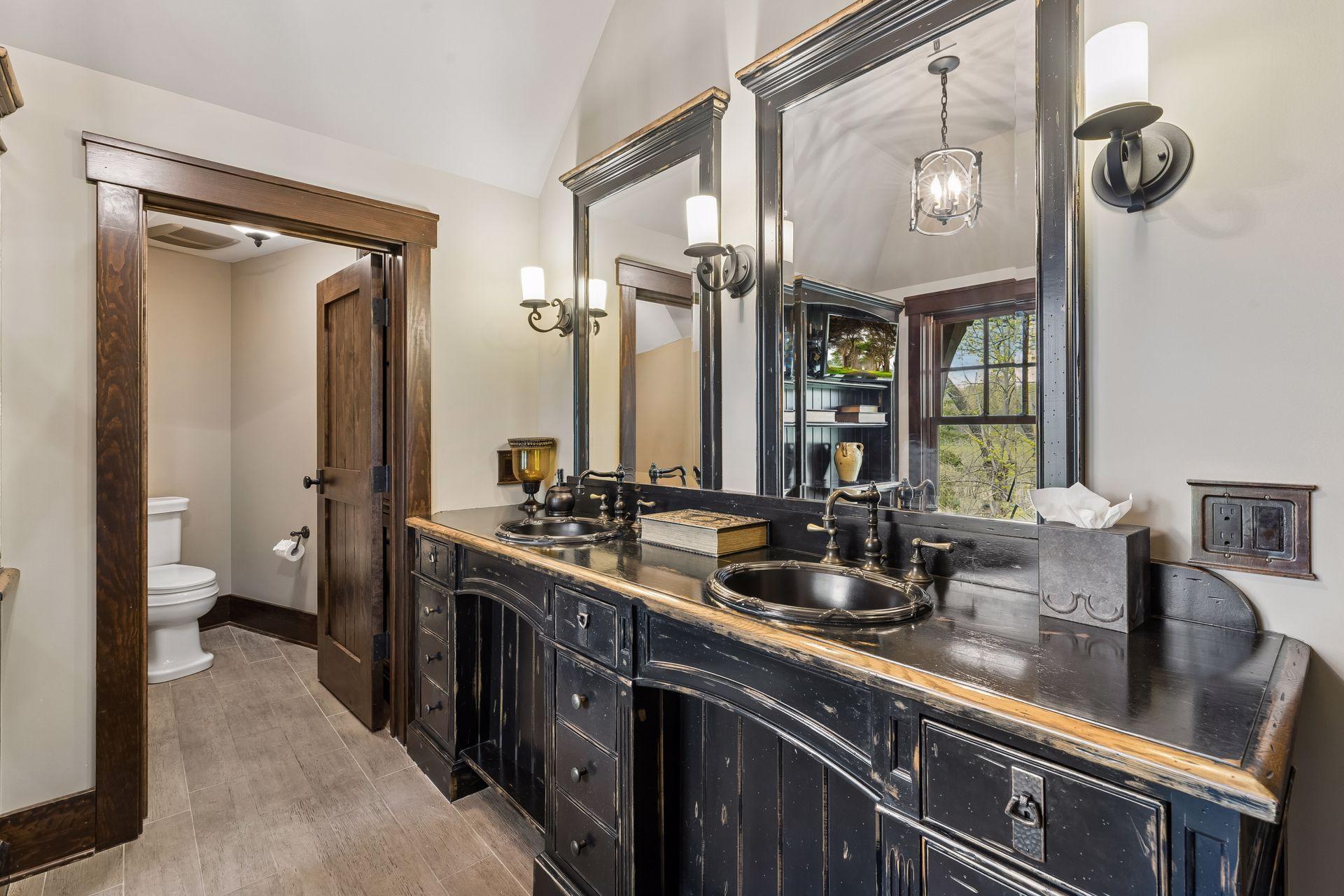1610 Locust Hills Place
