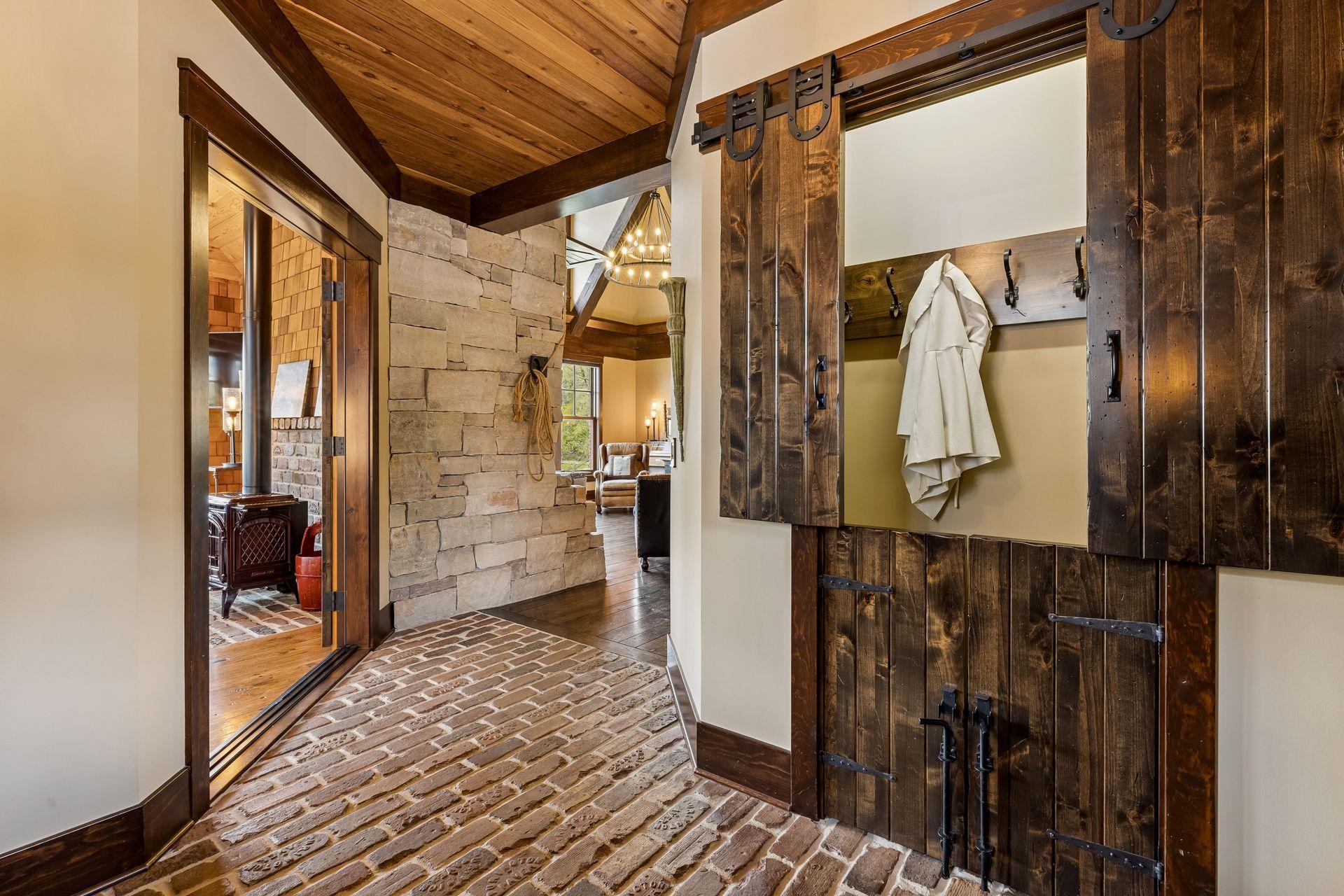 1610 Locust Hills Place