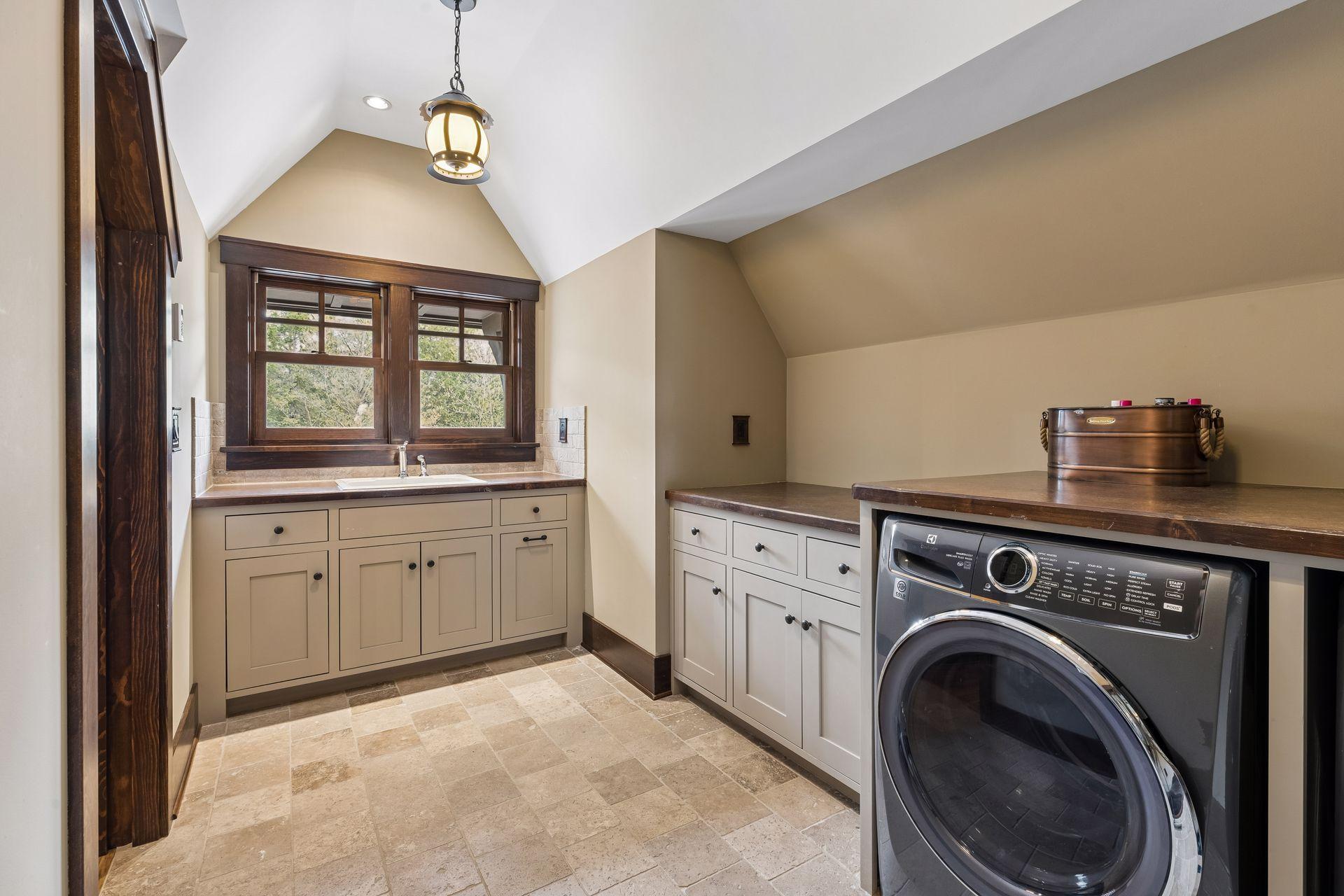 1610 Locust Hills Place