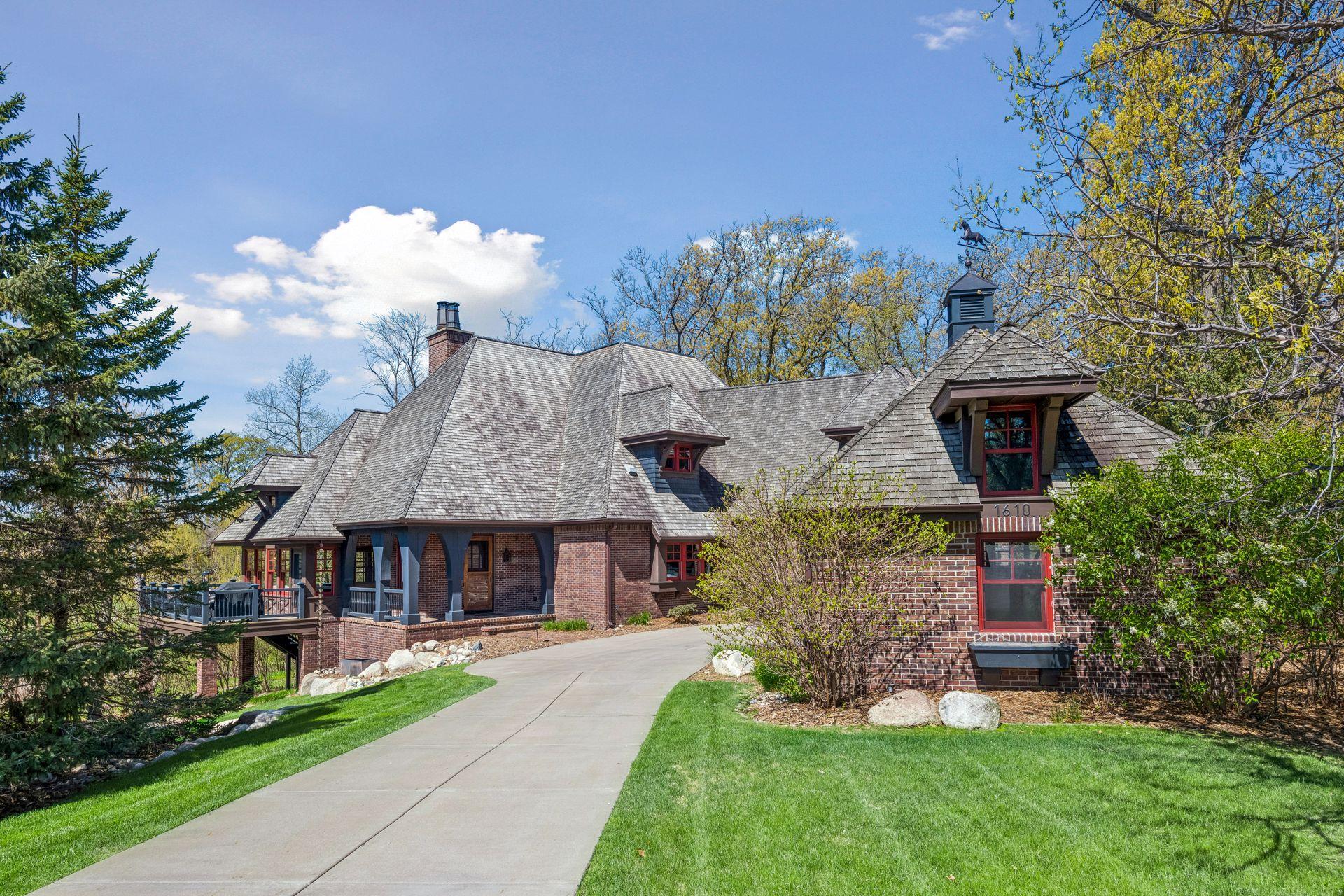 1610 Locust Hills Place