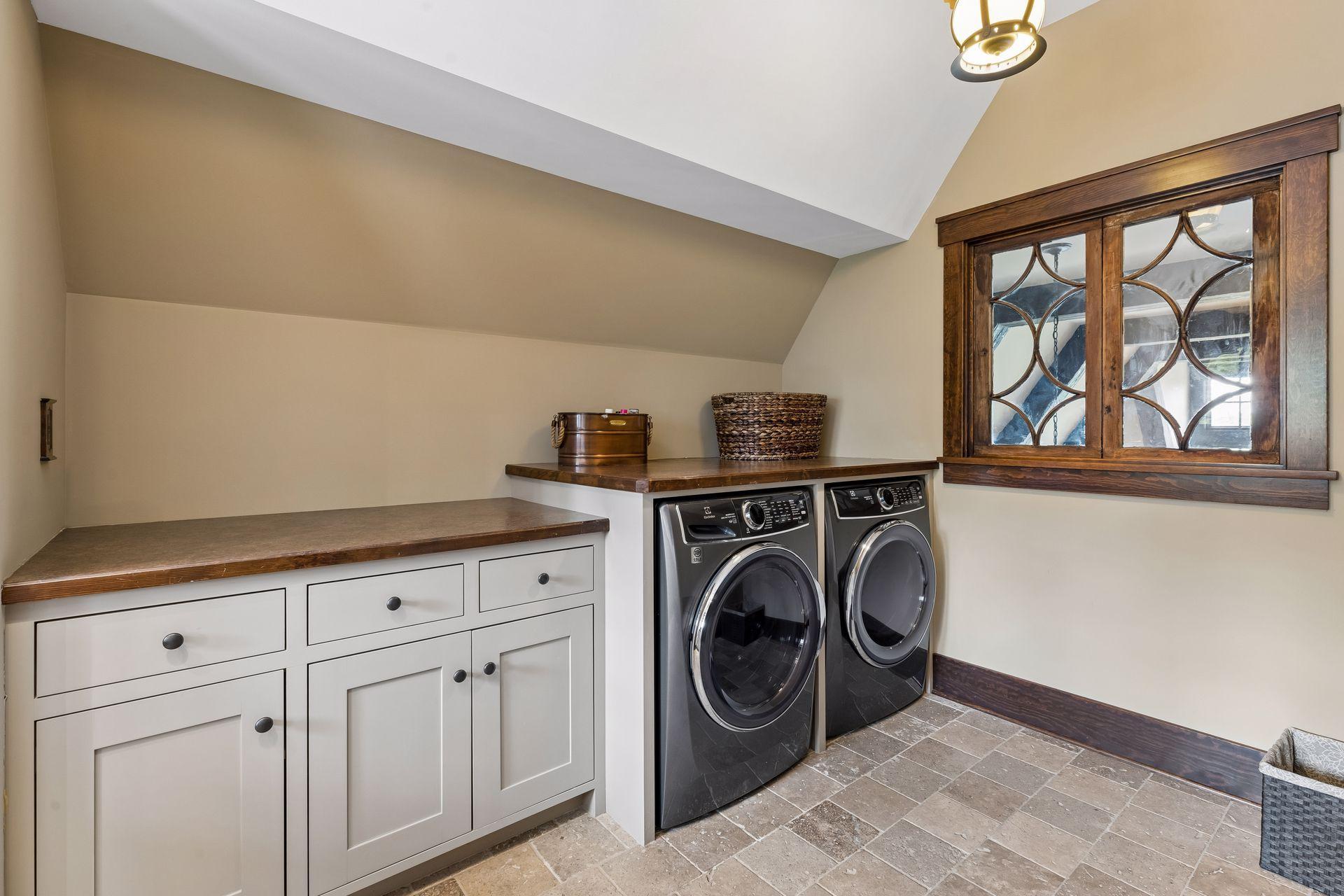 1610 Locust Hills Place