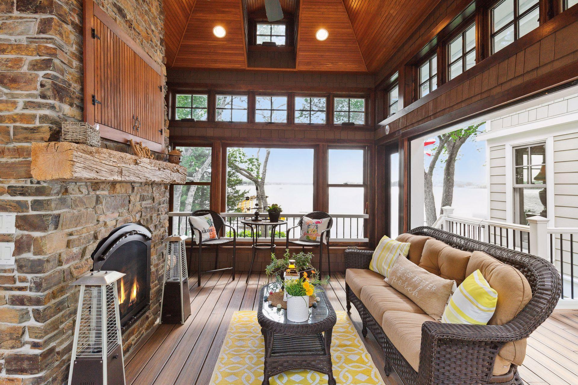 3035 Casco Point Road