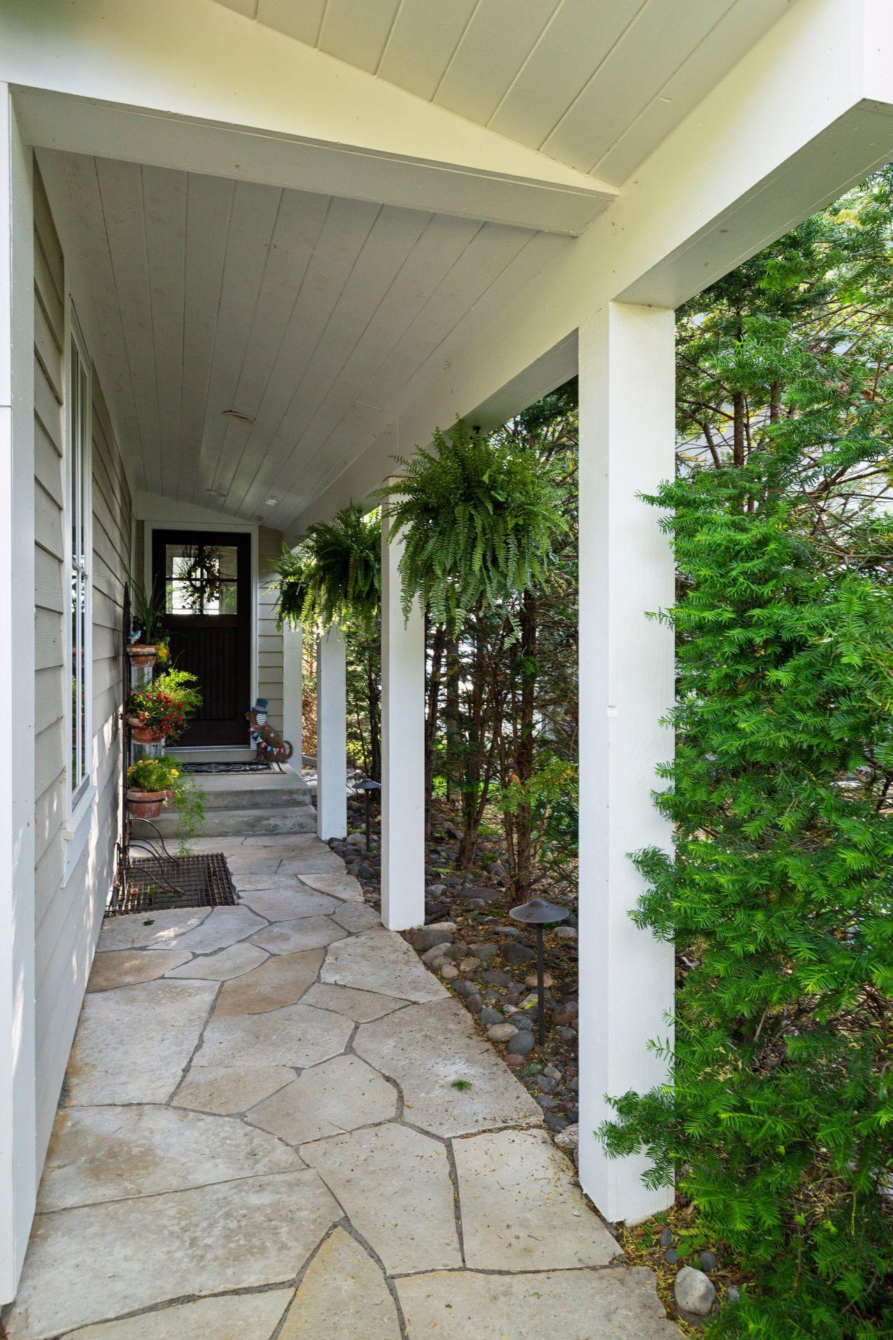 3035 Casco Point Road