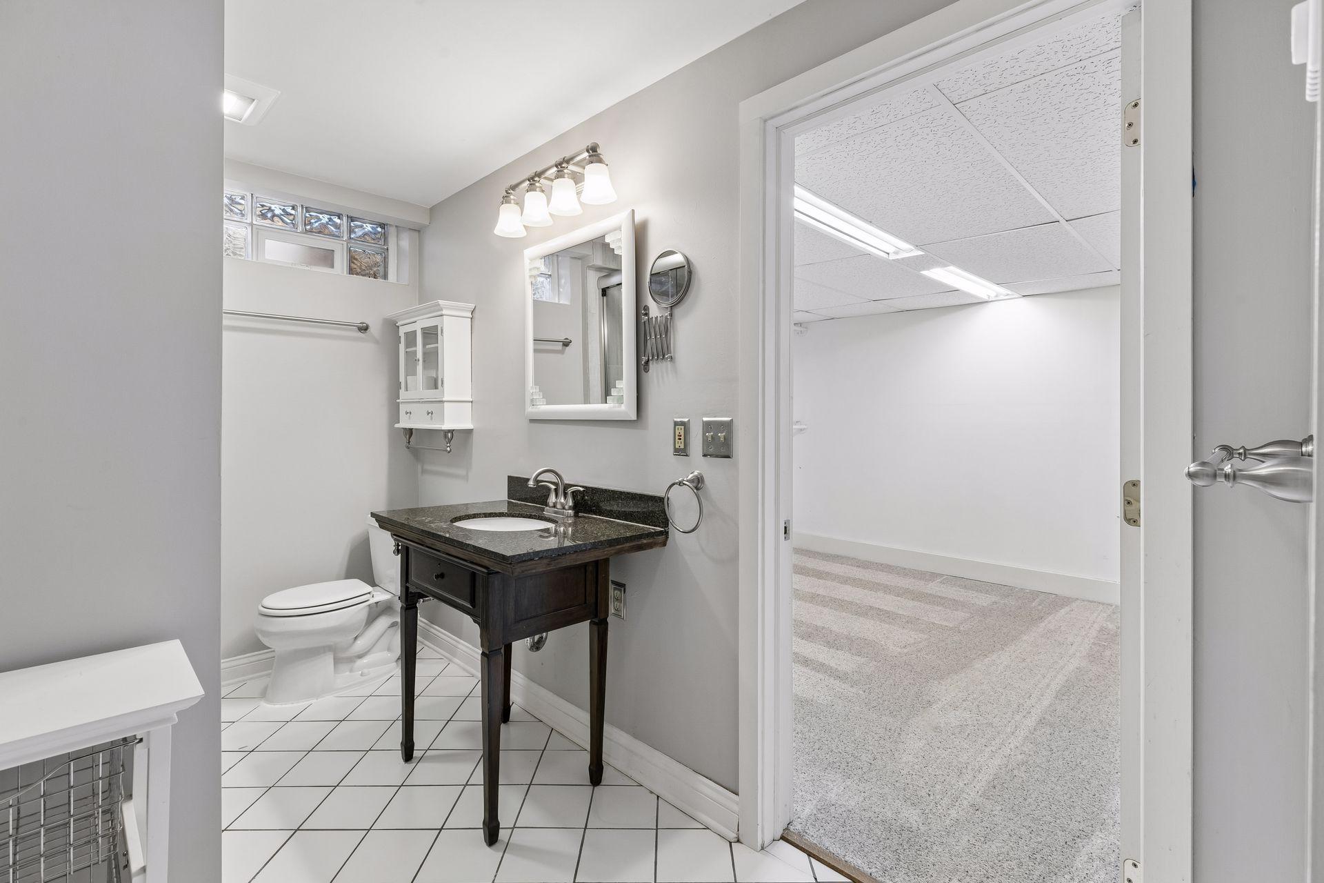 2131 Perry Avenue N
