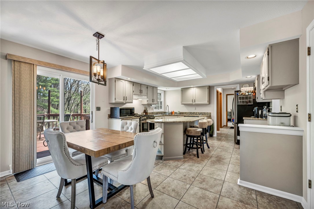 19395 Spinnaker Circle
