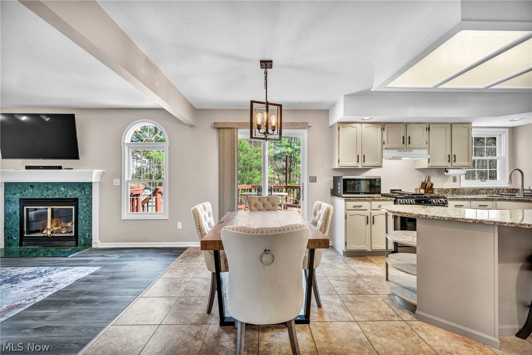 19395 Spinnaker Circle