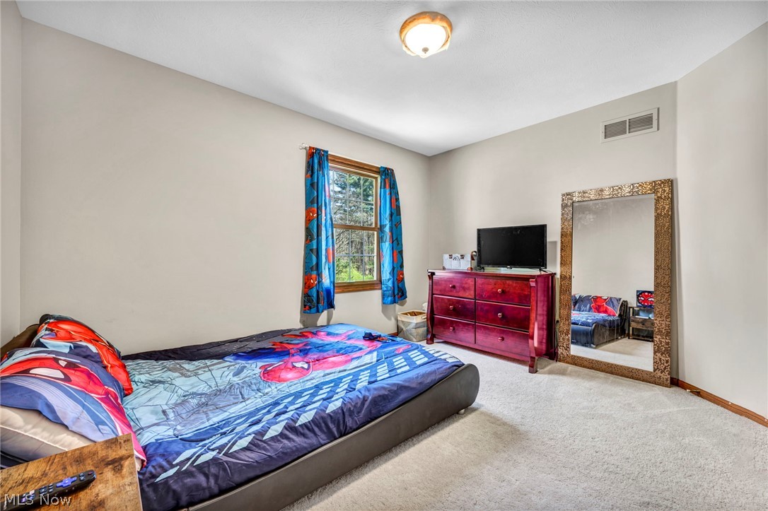 19395 Spinnaker Circle