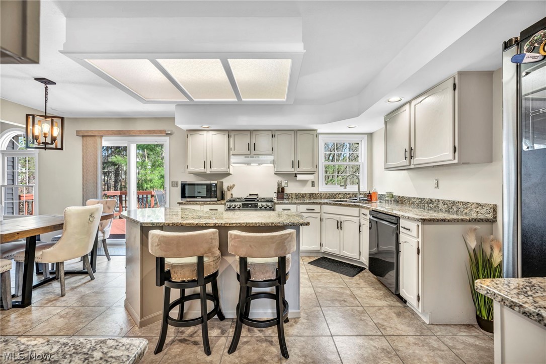 19395 Spinnaker Circle