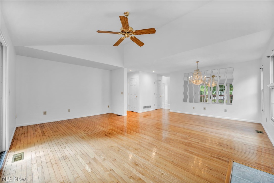 25 Nantucket Row