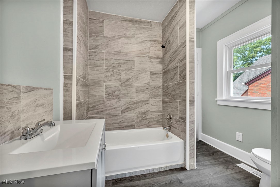 3234 W 115th Street