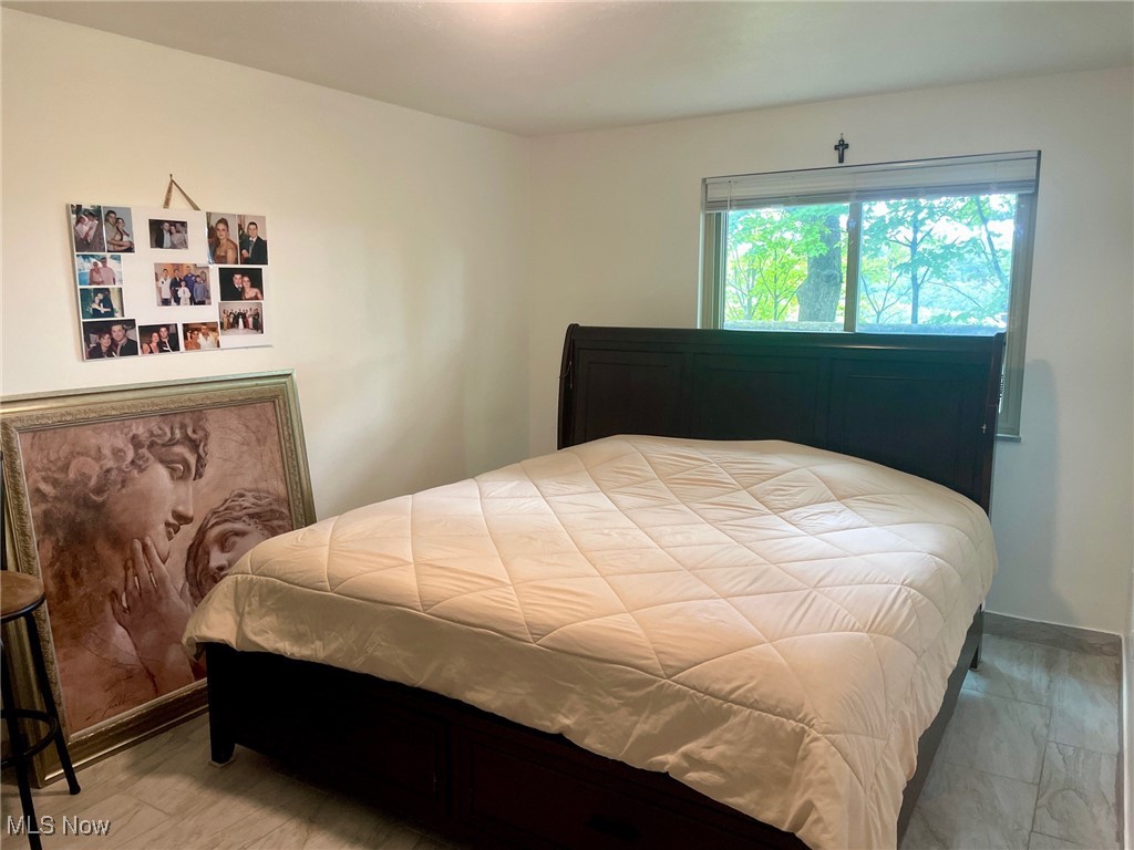18501 Hilliard 111