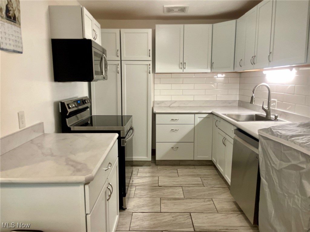 18501 Hilliard 111