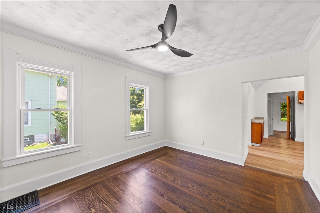 607 W 22nd Street