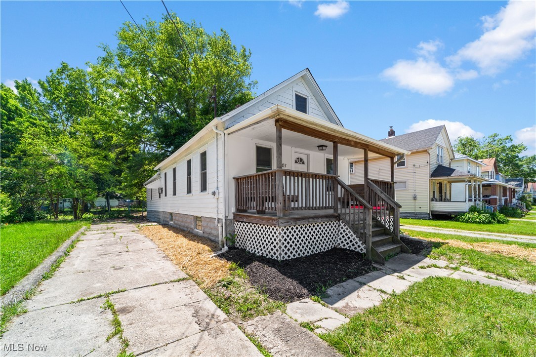 607 W 22nd Street