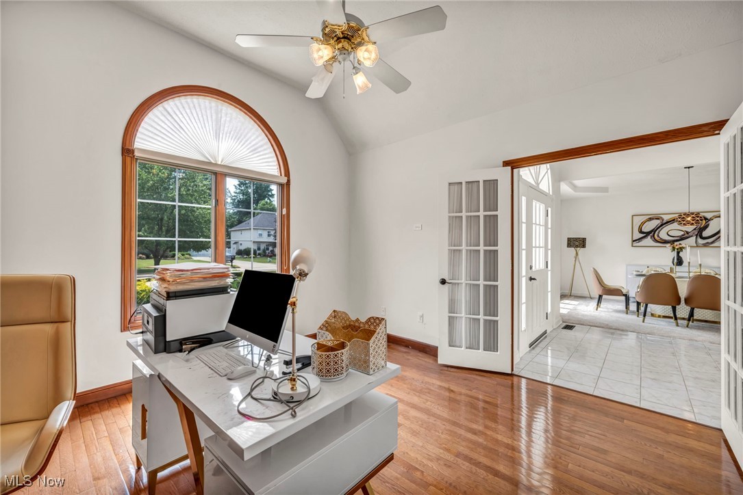 25726 Laura Lane