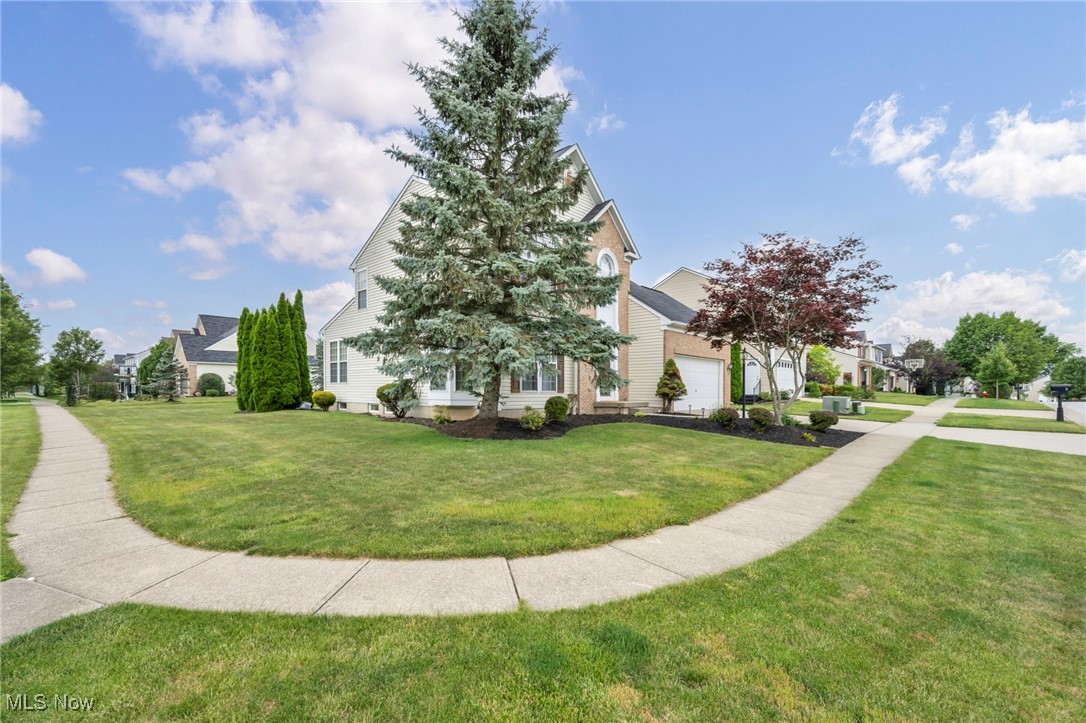 1028 Woodfield Lane
