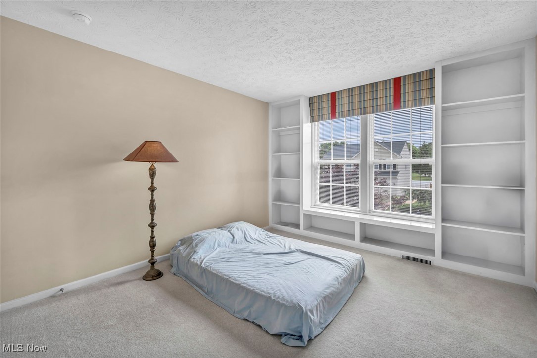 1028 Woodfield Lane
