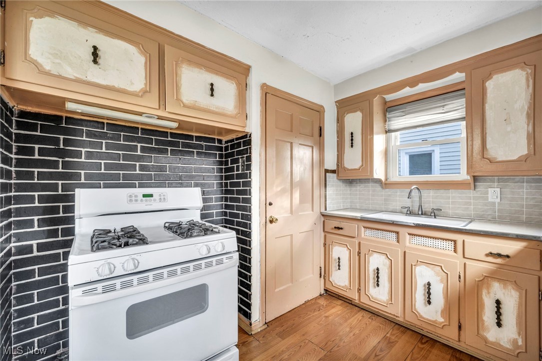 8017 Ackley Road