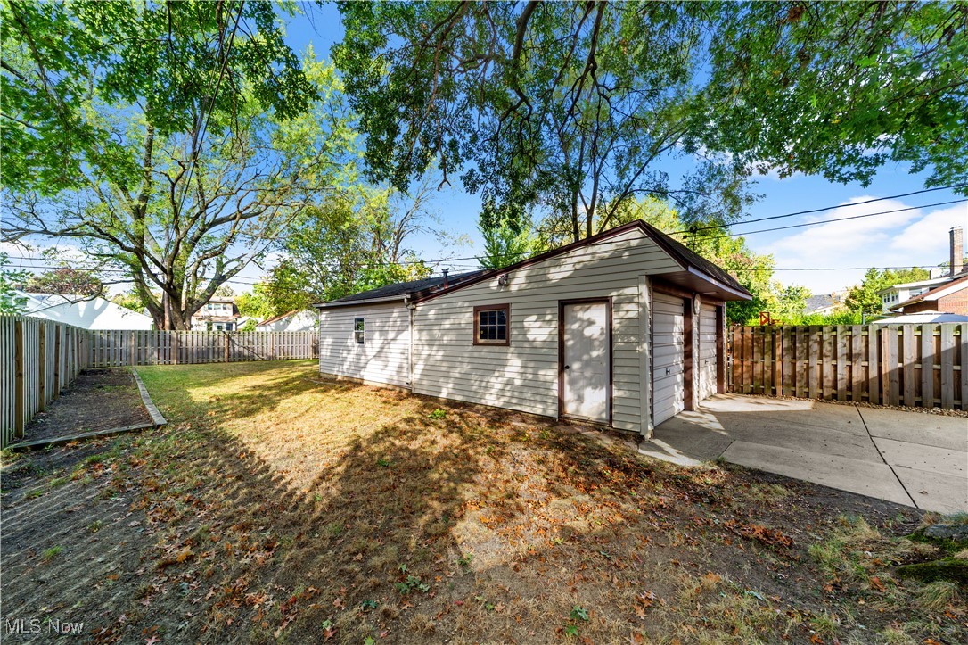 3918 W 160th Street