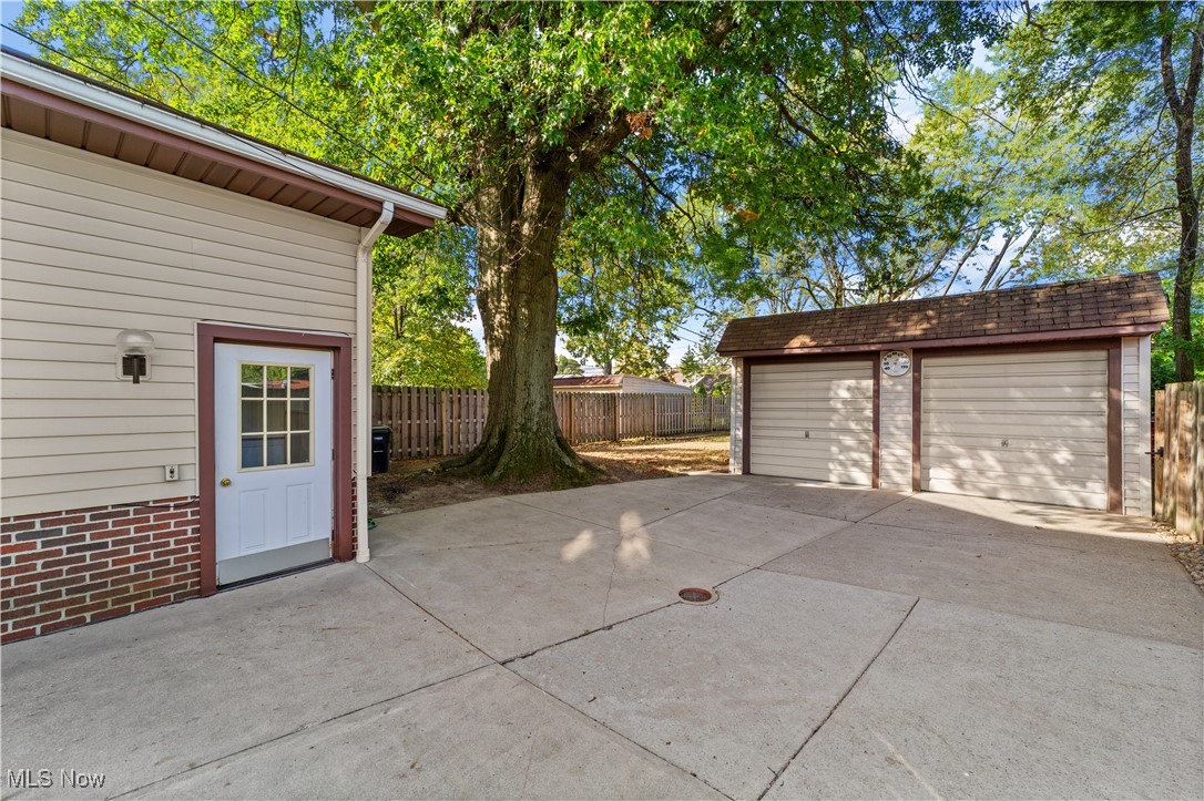 3918 W 160th Street