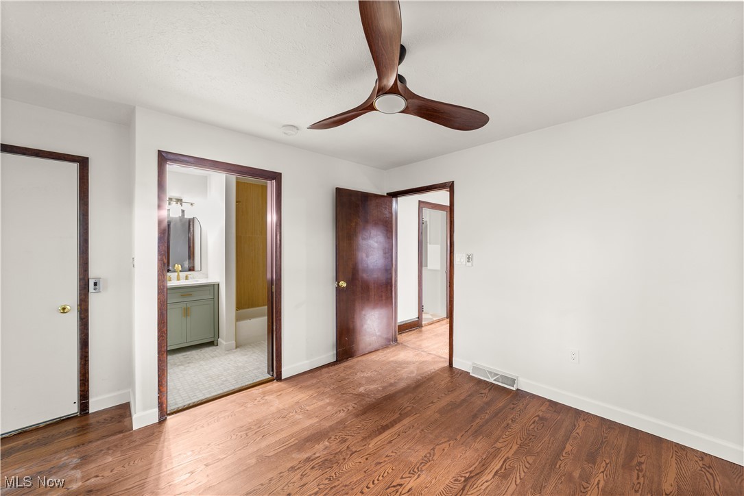 3918 W 160th Street