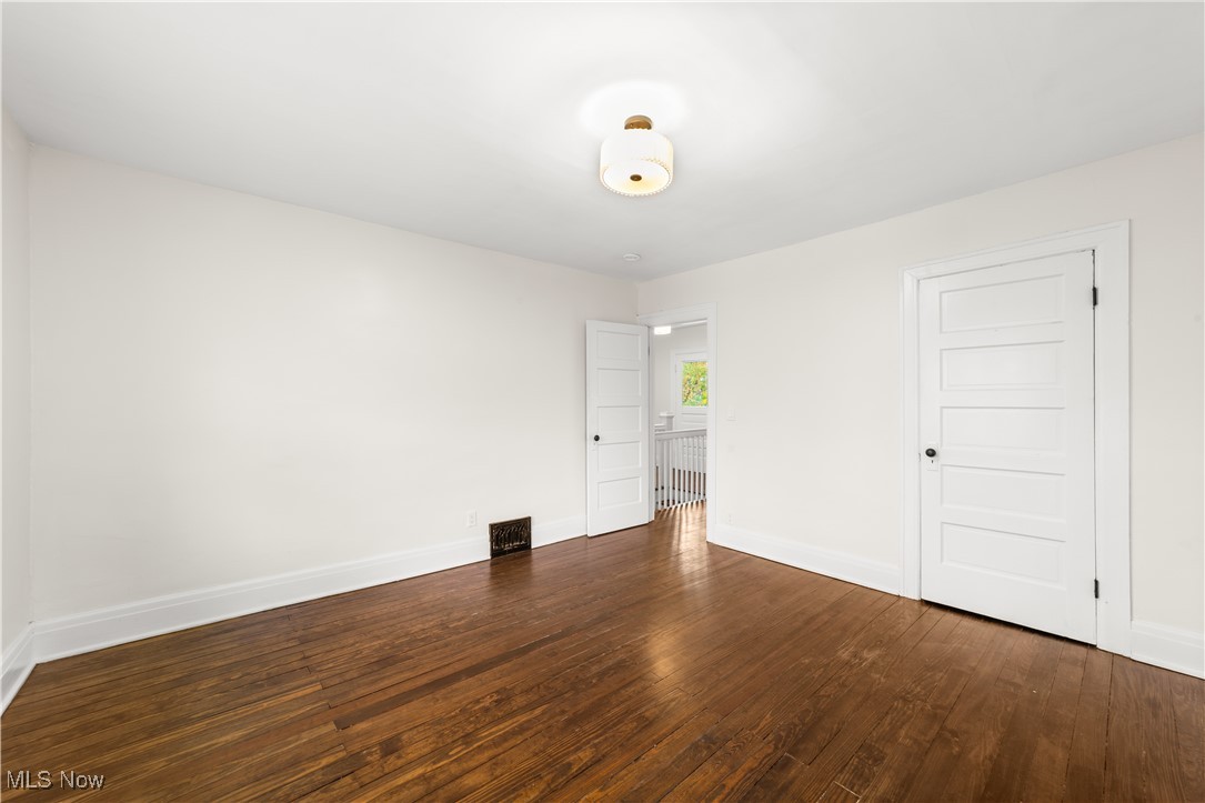 1161 W 8th Street