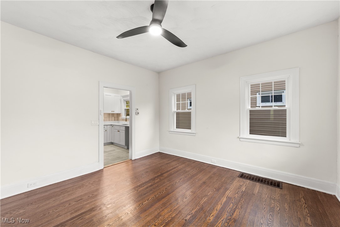 1161 W 8th Street