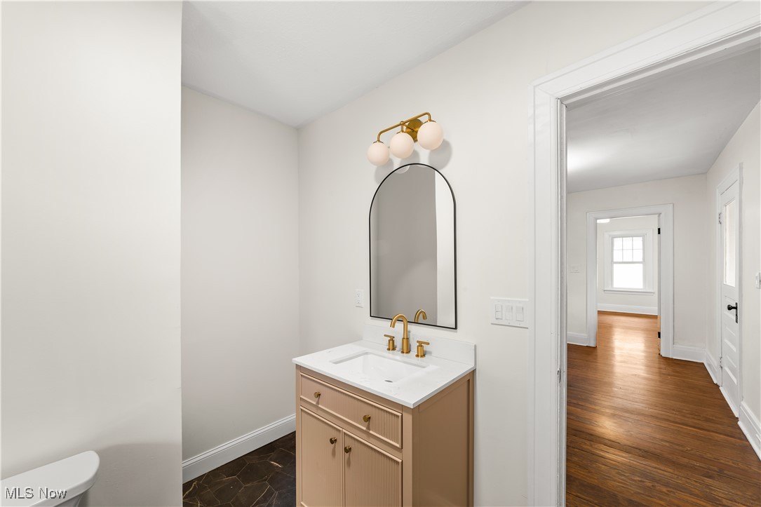 1161 W 8th Street