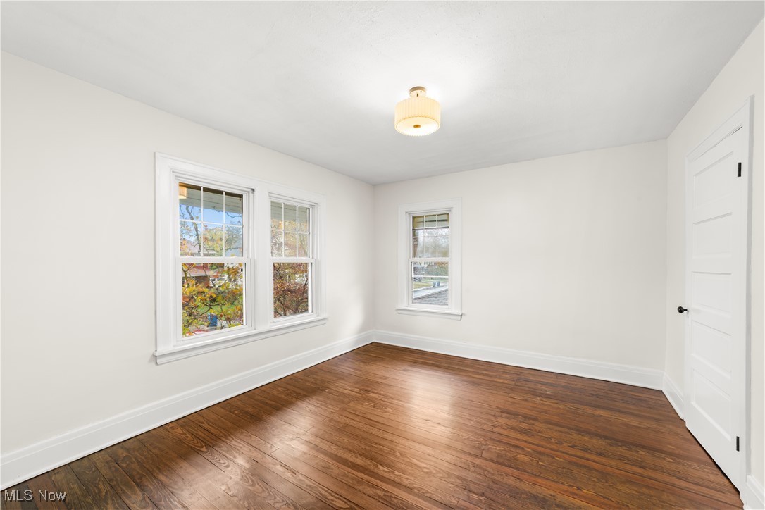 1161 W 8th Street