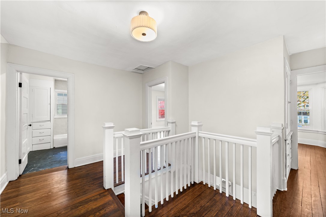 1161 W 8th Street
