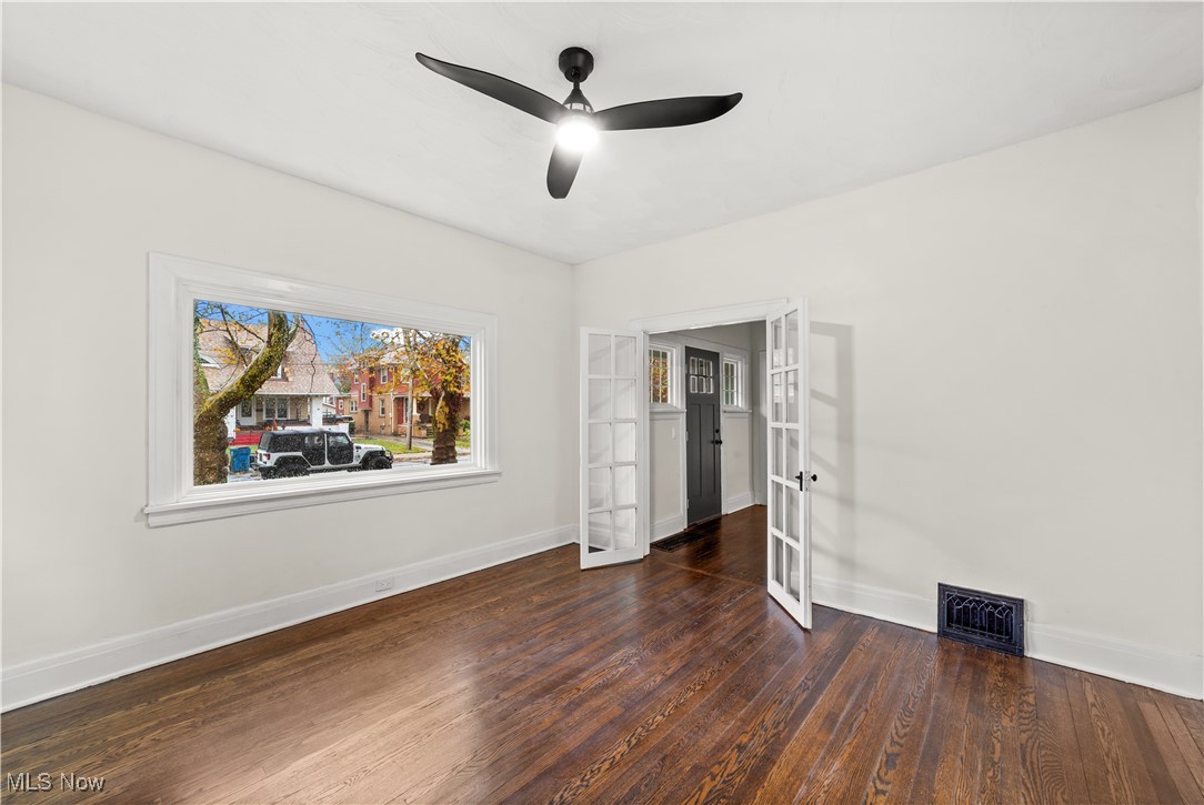 1161 W 8th Street