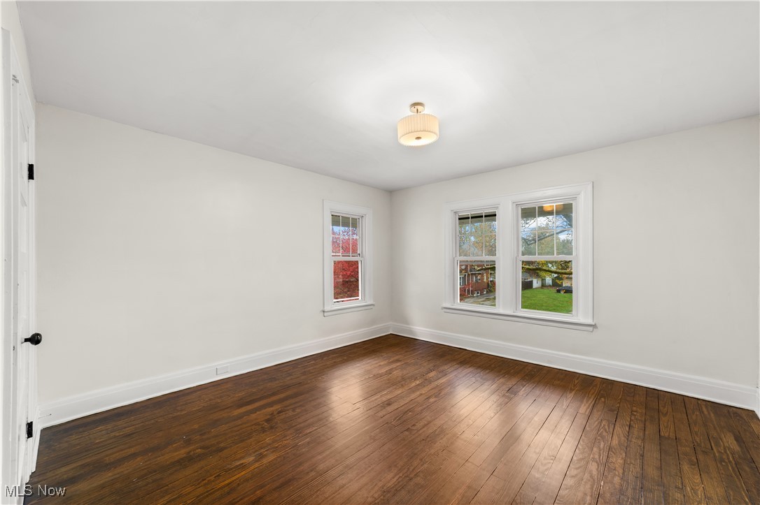1161 W 8th Street