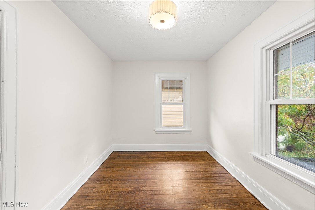 1161 W 8th Street