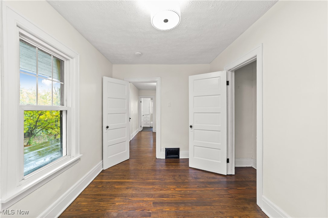 1161 W 8th Street