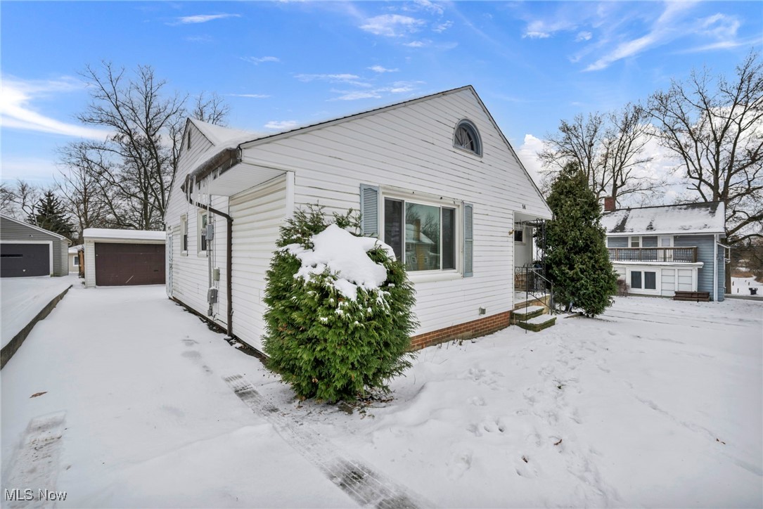 14 Ennis Avenue
