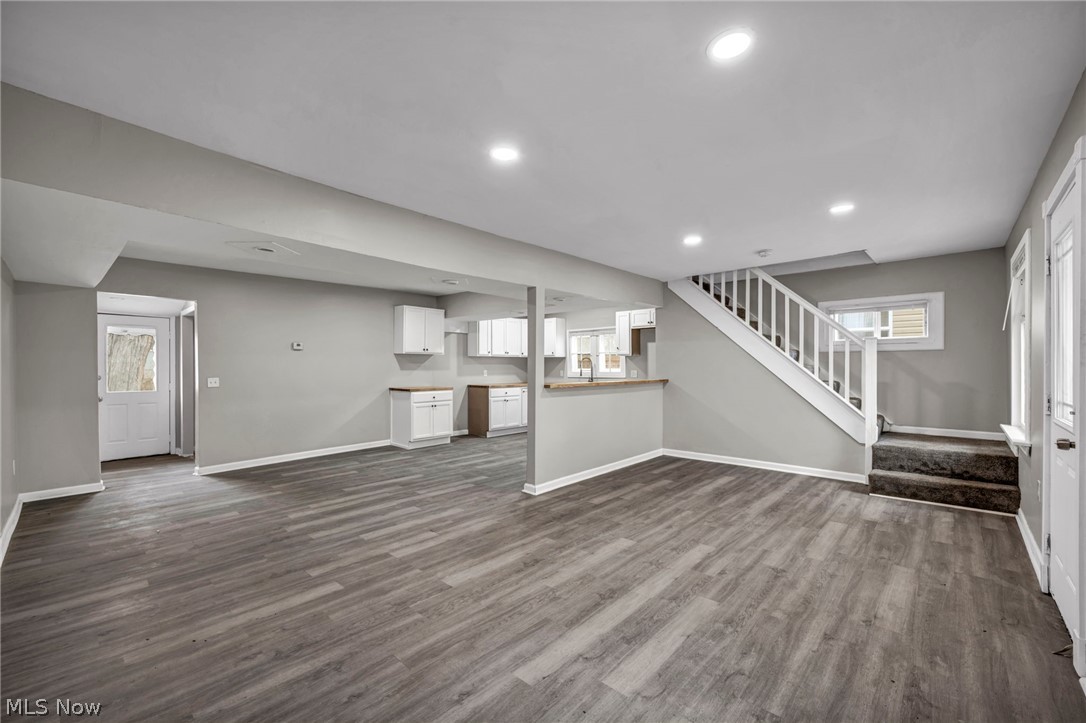 295 E 238th Street