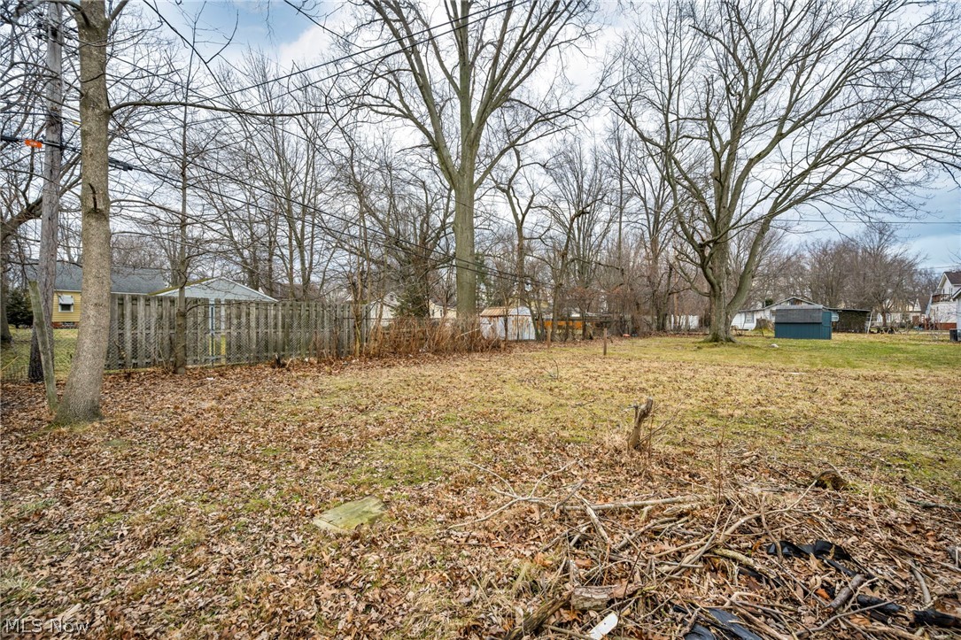 295 E 238th Street