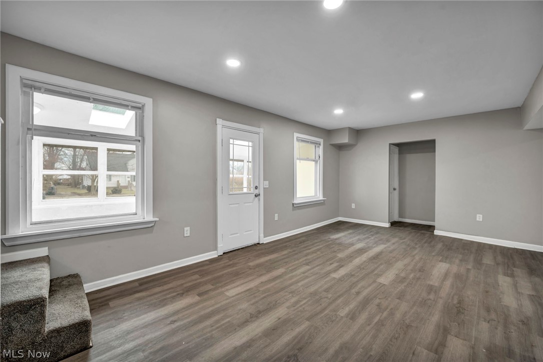 295 E 238th Street
