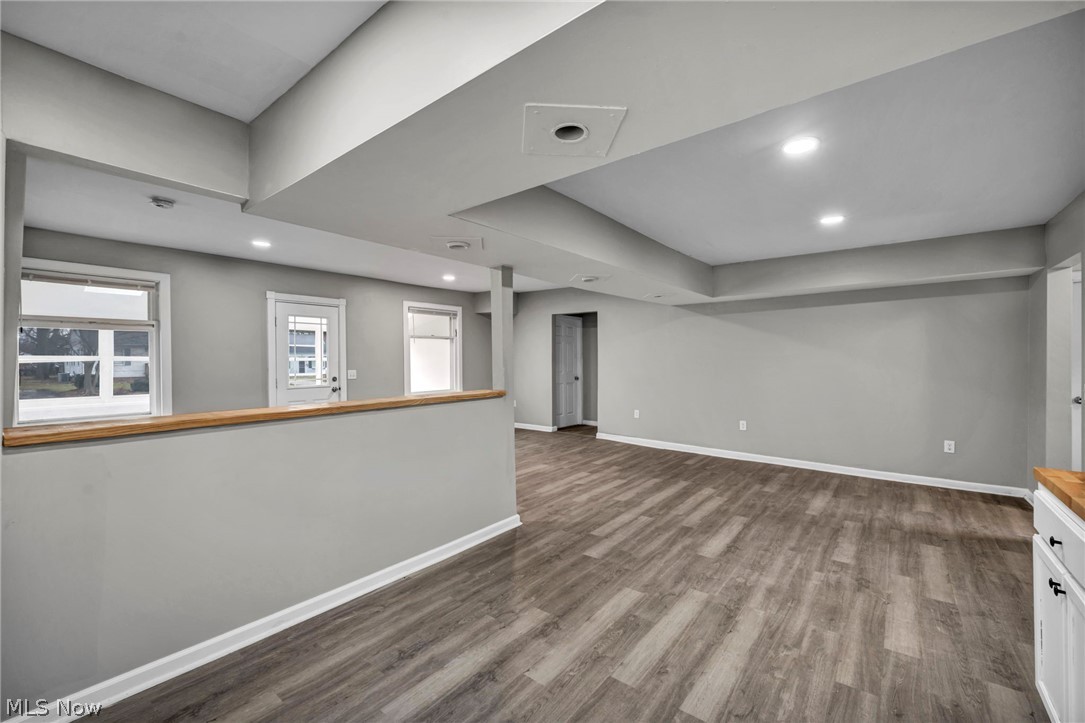 295 E 238th Street