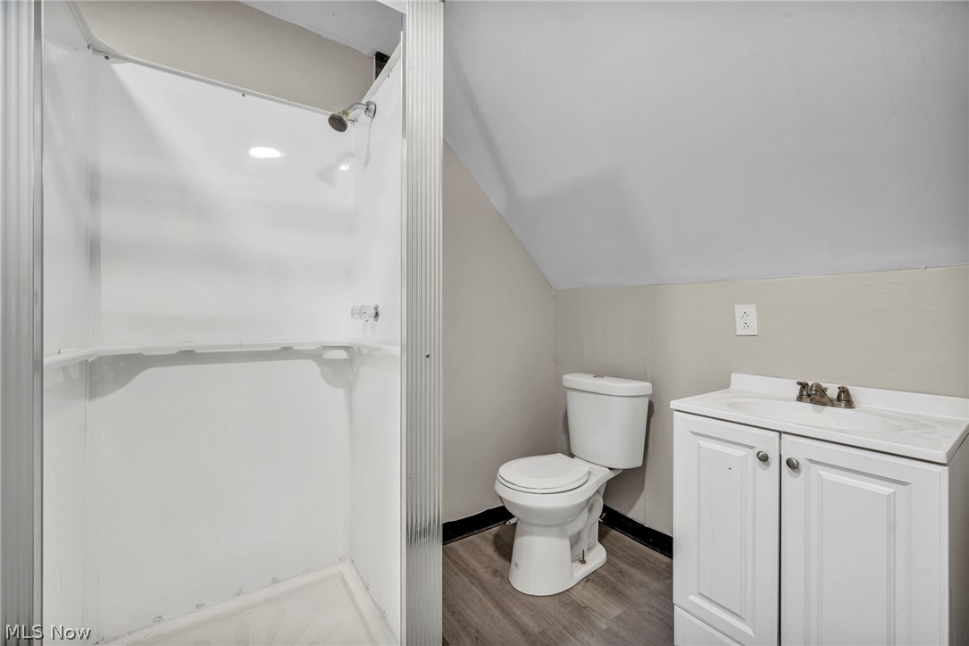 295 E 238th Street