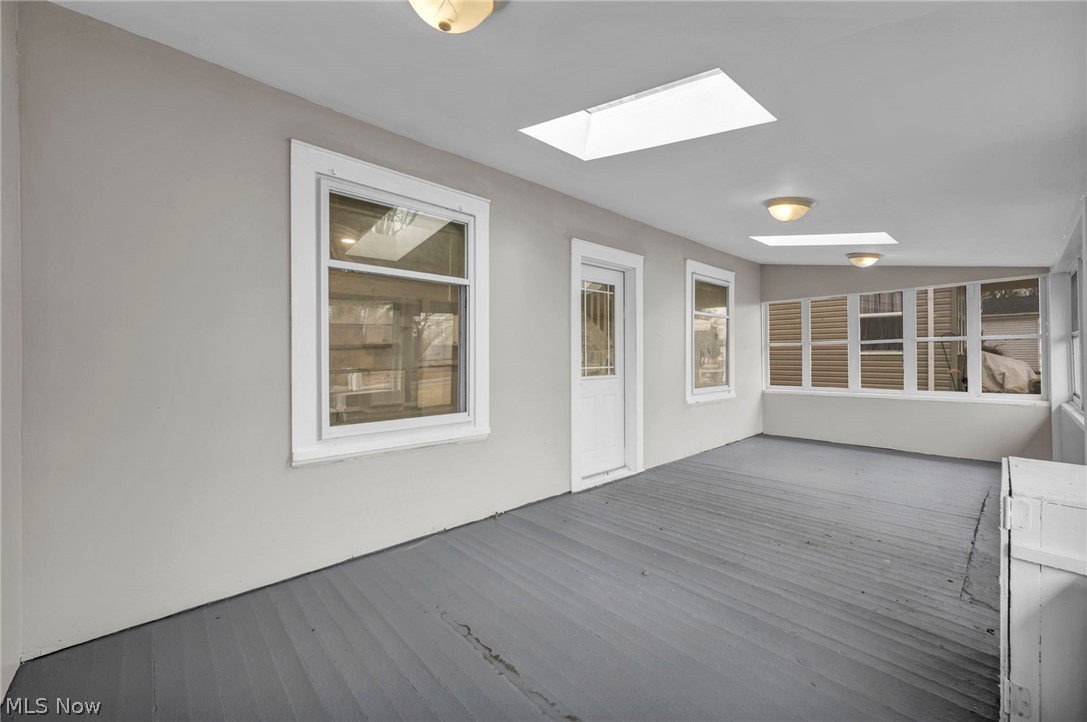 295 E 238th Street