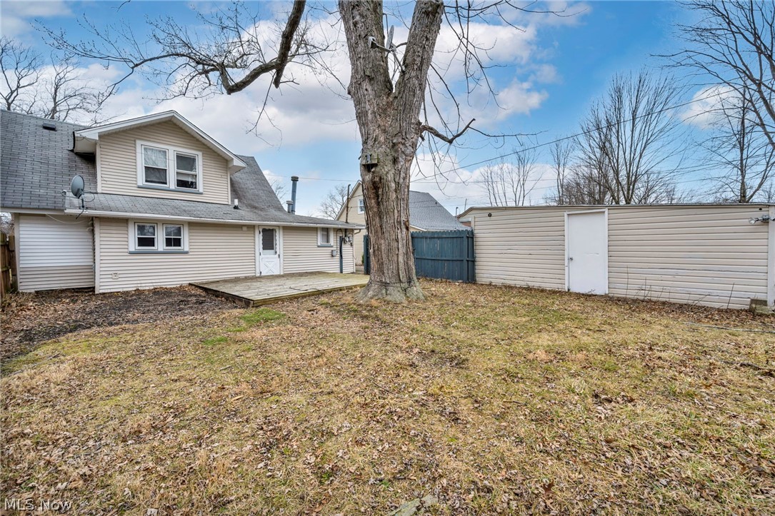 295 E 238th Street