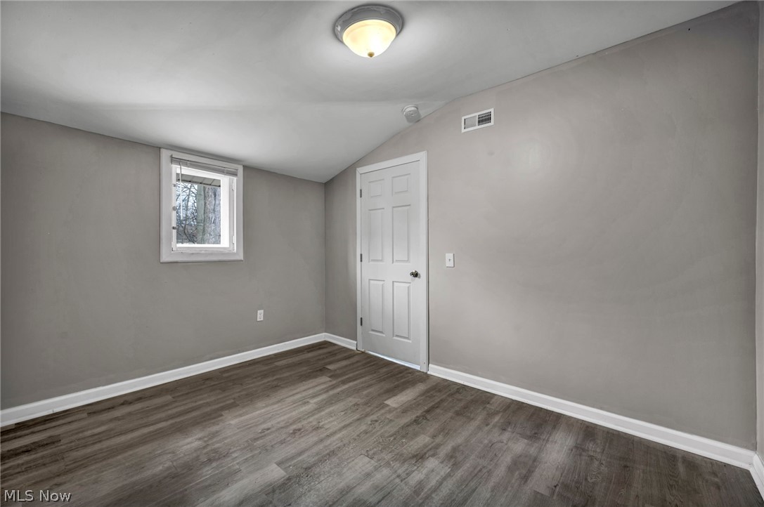 295 E 238th Street