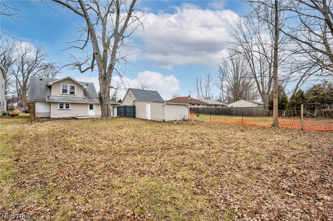 295 E 238th Street