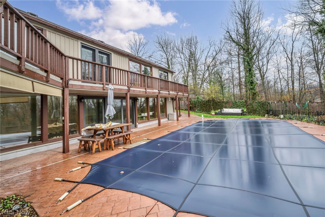 160 River Road