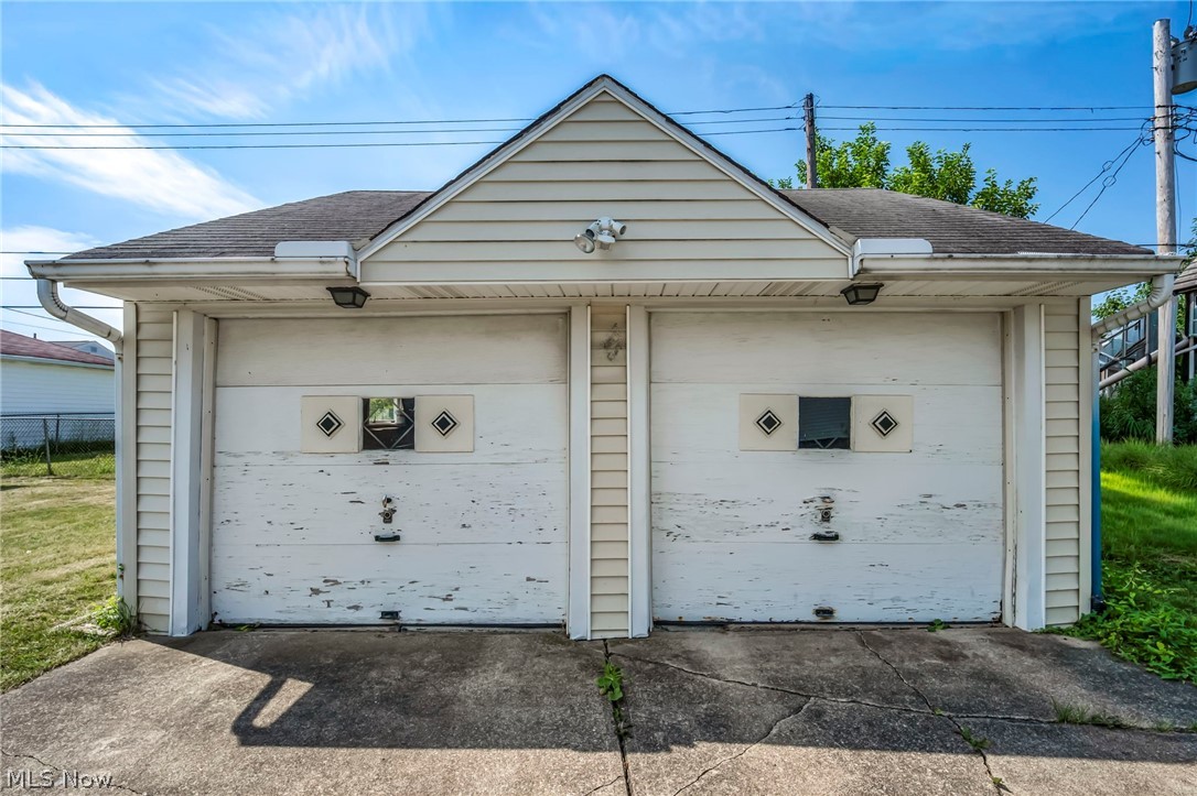 3323 Dellwood Drive