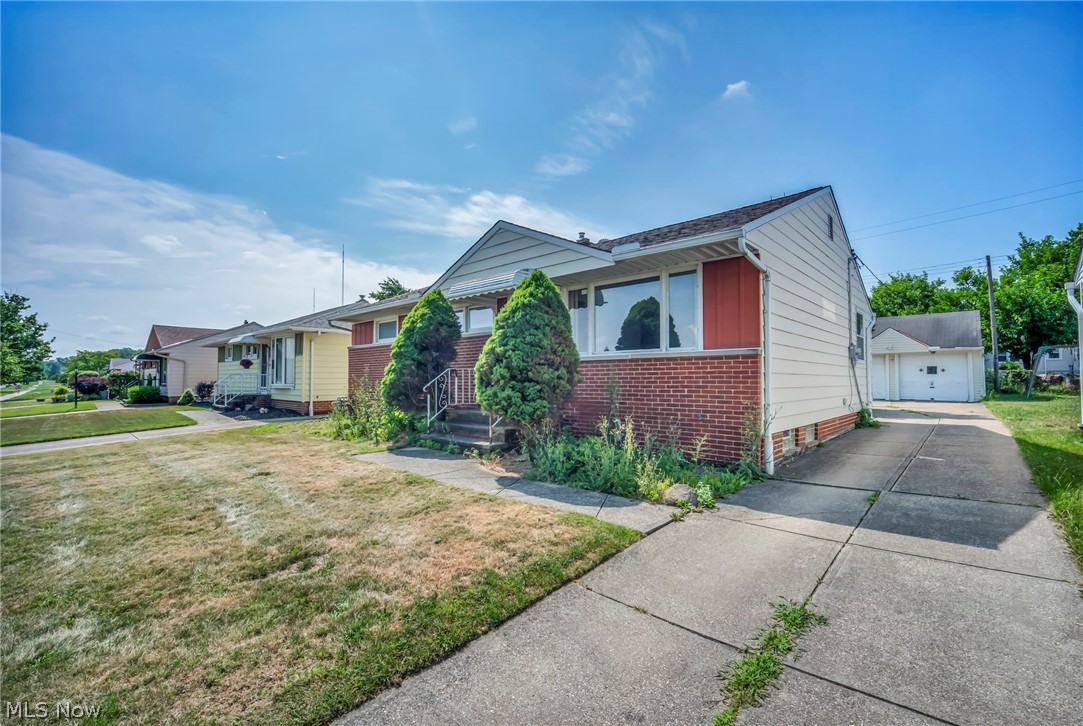 3323 Dellwood Drive