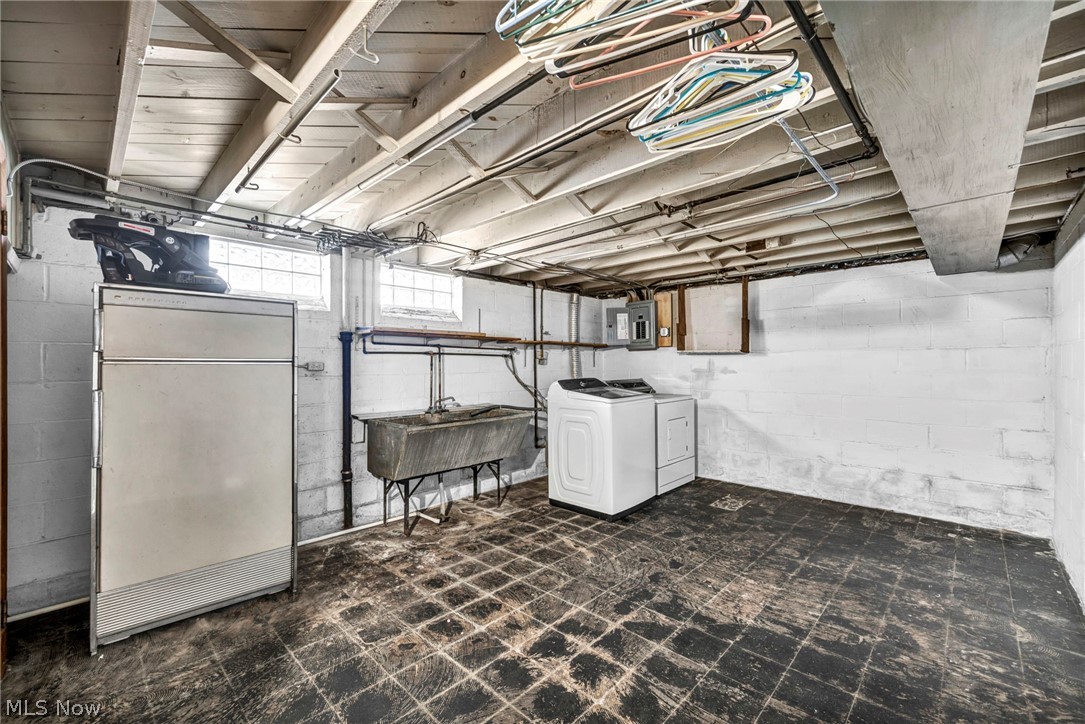 3323 Dellwood Drive
